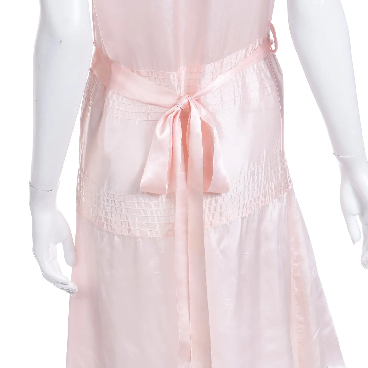 1920s Pink Satin Sleeveless Dress with Belt and Organza Bow