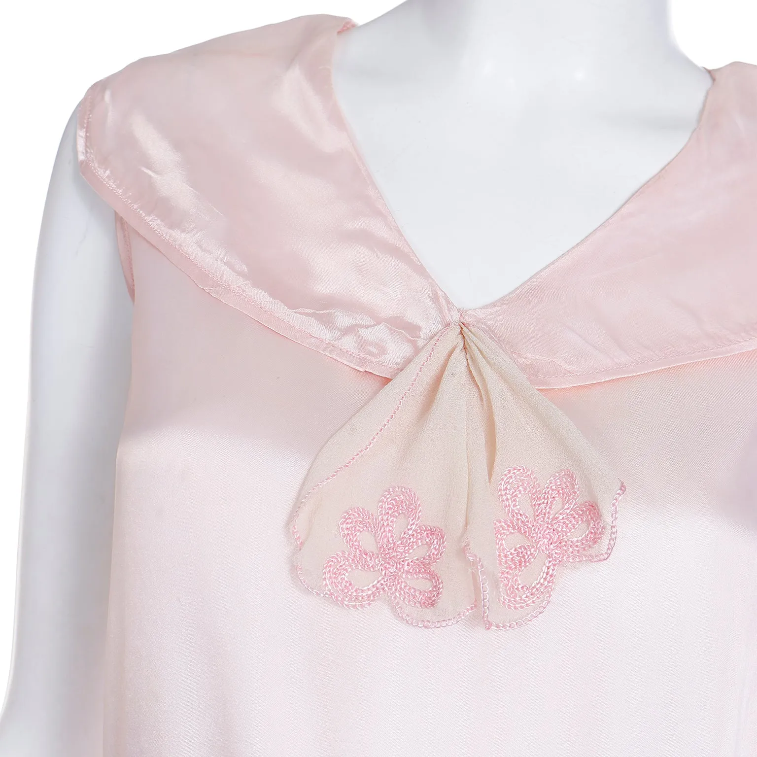 1920s Pink Satin Sleeveless Dress with Belt and Organza Bow