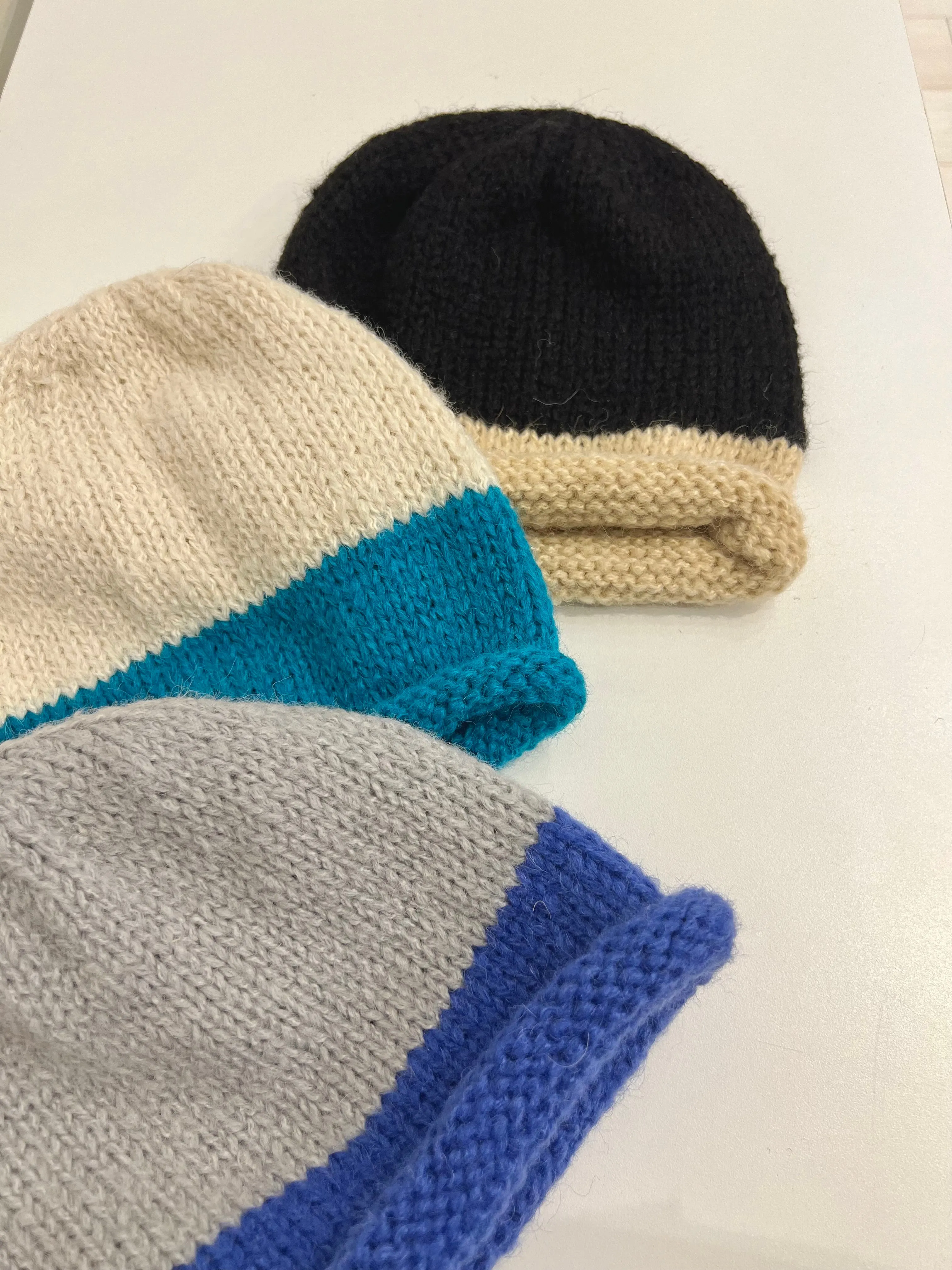 FERRY Colour-block beanies