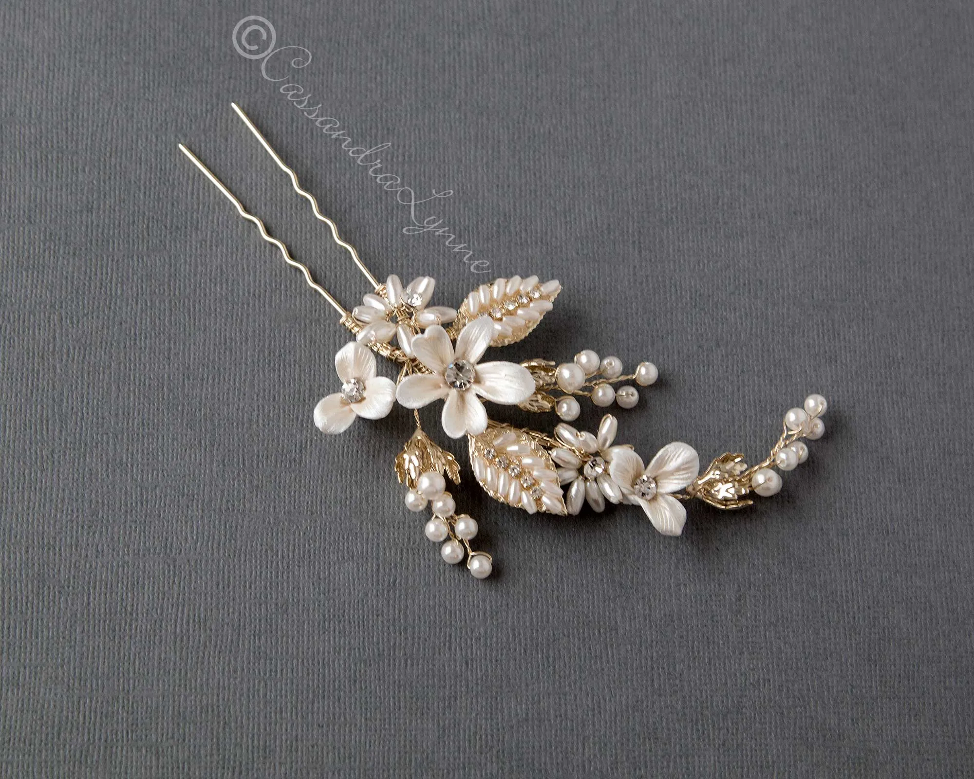 Light Gold Oat Pearl and Porcelain Bridal Hair Pin